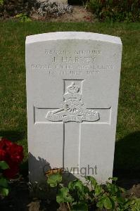 Dozinghem Military Cemetery - Harvey, J