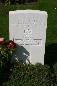 Dozinghem Military Cemetery - Hatcher, Joseph