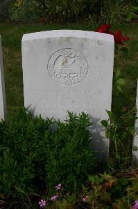 Dozinghem Military Cemetery - Hawkins, C J