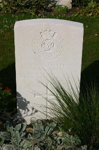 Dozinghem Military Cemetery - Hawley, T