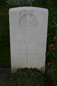 Dozinghem Military Cemetery - Hay, J M