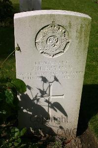 Dozinghem Military Cemetery - Hayman, J H