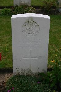 Dozinghem Military Cemetery - Hayward, H L