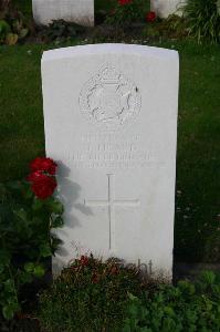 Dozinghem Military Cemetery - Heald, Douglas