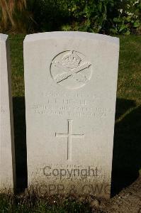 Dozinghem Military Cemetery - Healey, T F