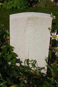 Dozinghem Military Cemetery - Healing, Ernest Henry