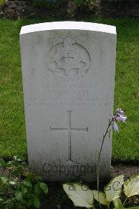 Dozinghem Military Cemetery - Heath, H