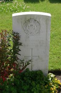 Dozinghem Military Cemetery - Henderson, William