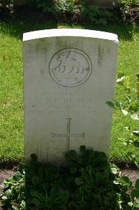 Dozinghem Military Cemetery - Hendy, Arthur Ernest