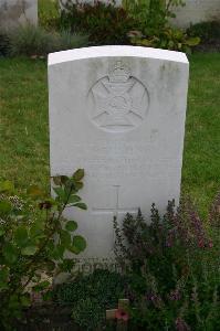 Dozinghem Military Cemetery - Henshaw, Stephen