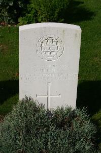 Dozinghem Military Cemetery - Herbert, J