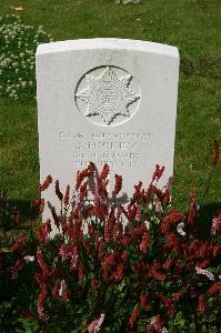 Dozinghem Military Cemetery - Hickey, J