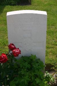 Dozinghem Military Cemetery - Hickman, F W