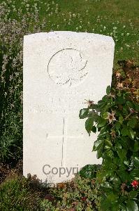 Dozinghem Military Cemetery - Higgs, H