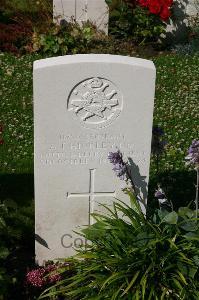 Dozinghem Military Cemetery - Hinkley, Alfred Thomas