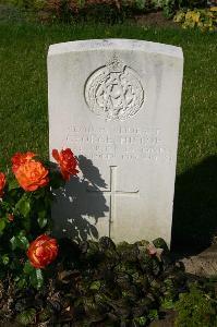 Dozinghem Military Cemetery - Hislop, George