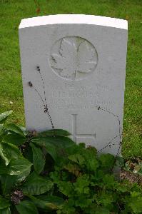 Dozinghem Military Cemetery - Hobbs, J H