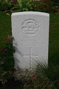 Dozinghem Military Cemetery - Hodgkins, J P