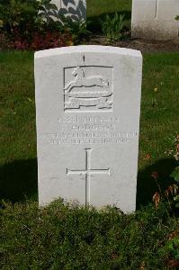 Dozinghem Military Cemetery - Hodgson, E