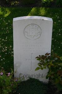 Dozinghem Military Cemetery - Holley, Charles Harold