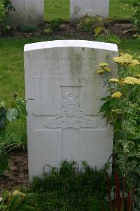 Dozinghem Military Cemetery - Holmes, Joseph