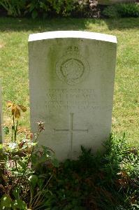 Dozinghem Military Cemetery - Holmes, William Joseph