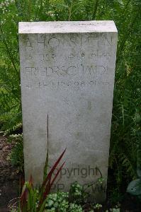 Dozinghem Military Cemetery - Holstein, 