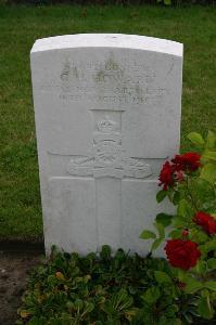 Dozinghem Military Cemetery - Howard, G H