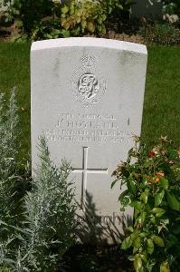 Dozinghem Military Cemetery - Hoyland, Joseph