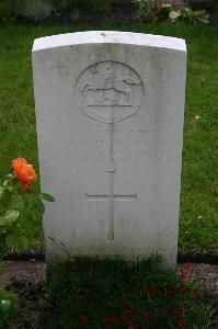 Dozinghem Military Cemetery - Hudson, F G