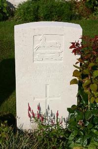 Dozinghem Military Cemetery - Hudson, G T