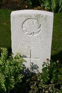 Dozinghem Military Cemetery - Huggan, J