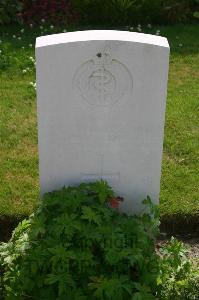 Dozinghem Military Cemetery - Hughes, John Henry