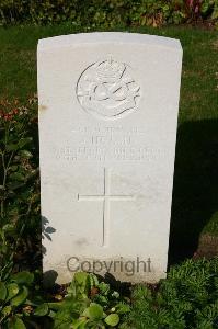 Dozinghem Military Cemetery - Hulme, J