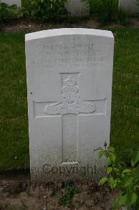 Dozinghem Military Cemetery - Humphreys, J H