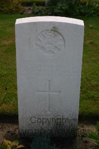 Dozinghem Military Cemetery - Humphries, Frank Teece