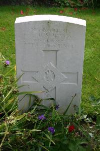 Dozinghem Military Cemetery - Humphries, James