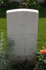 Dozinghem Military Cemetery - Hunt, Ernest George