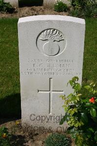 Dozinghem Military Cemetery - Illman, Thomas George