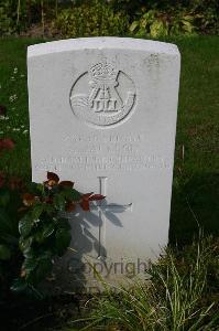 Dozinghem Military Cemetery - Jackson, Arnold