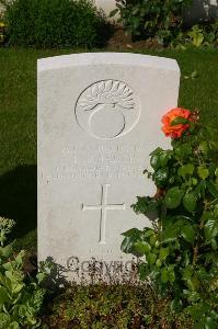 Dozinghem Military Cemetery - Jarvis, Ernest Sydney