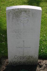 Dozinghem Military Cemetery - Johnston, Andrew