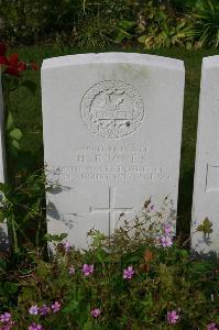 Dozinghem Military Cemetery - Jones, Henry Francis