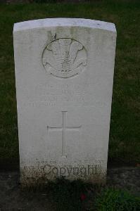 Dozinghem Military Cemetery - Jones, J H