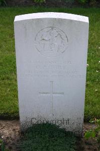 Dozinghem Military Cemetery - Juby, Dennis Albert