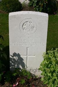 Dozinghem Military Cemetery - Kaye, Fred