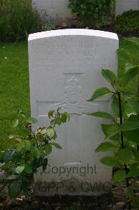 Dozinghem Military Cemetery - Keeley, Frederick John