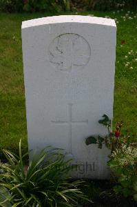 Dozinghem Military Cemetery - Kelliher, J J