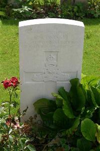 Dozinghem Military Cemetery - Kendall, C