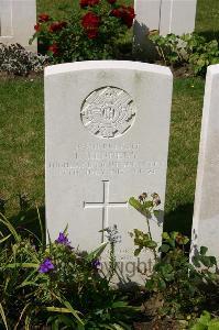 Dozinghem Military Cemetery - Kennedy, Edward